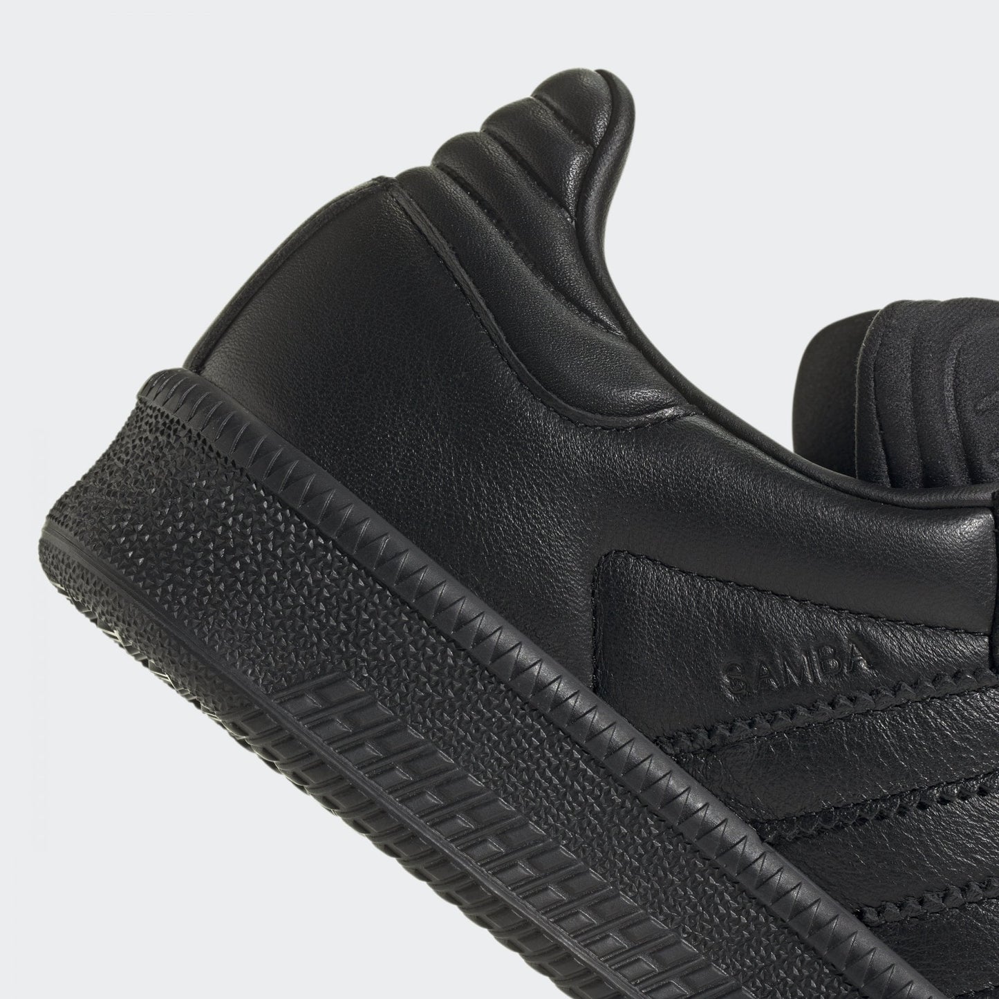 Samba XLG - Core Black