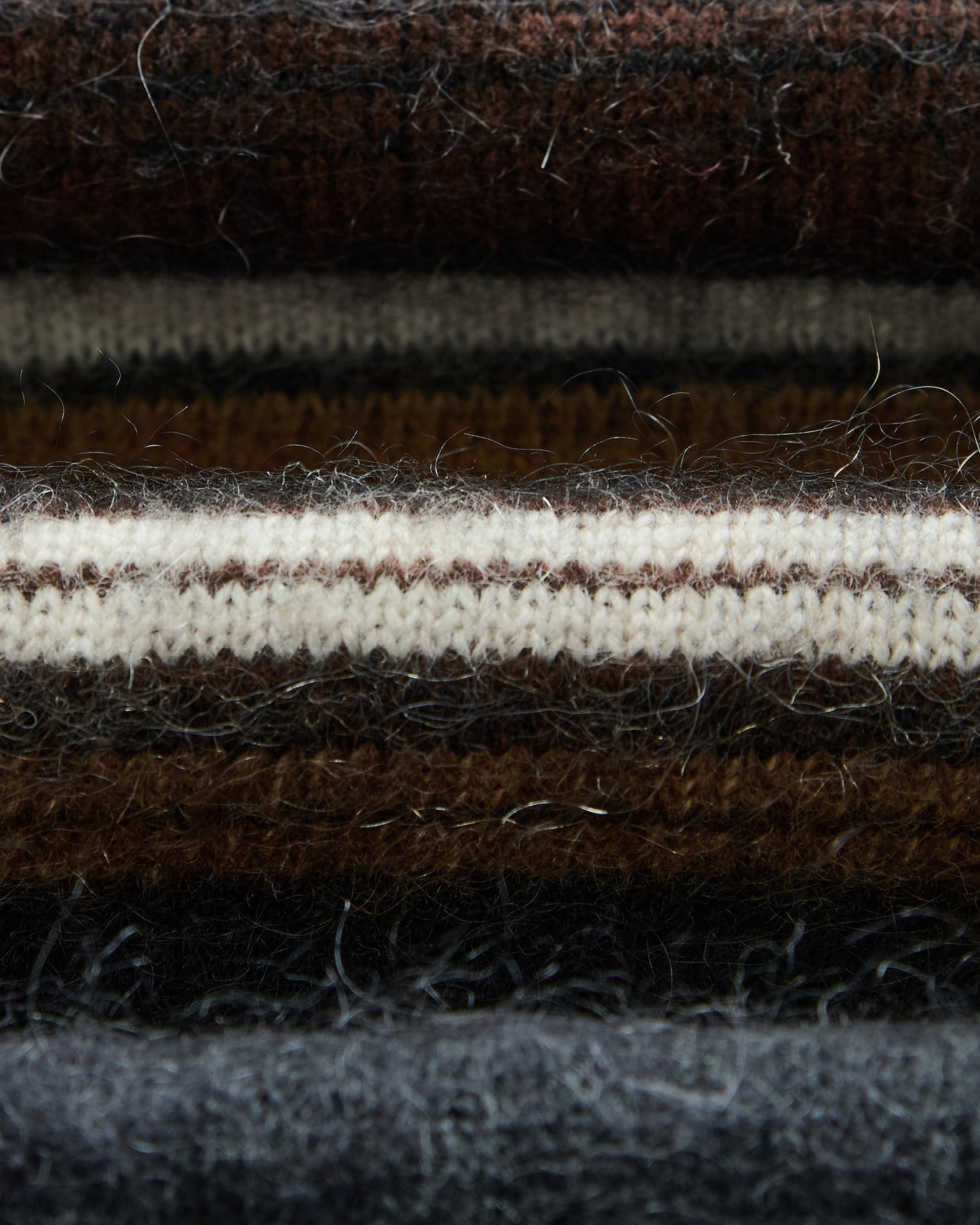 Wilde Crew Brush Bold Stripe - Charcoal Brown